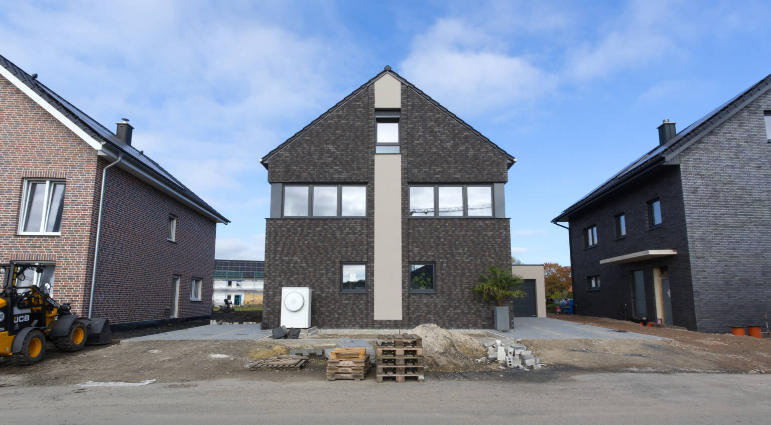 Massivhaus mit grauem Klinker