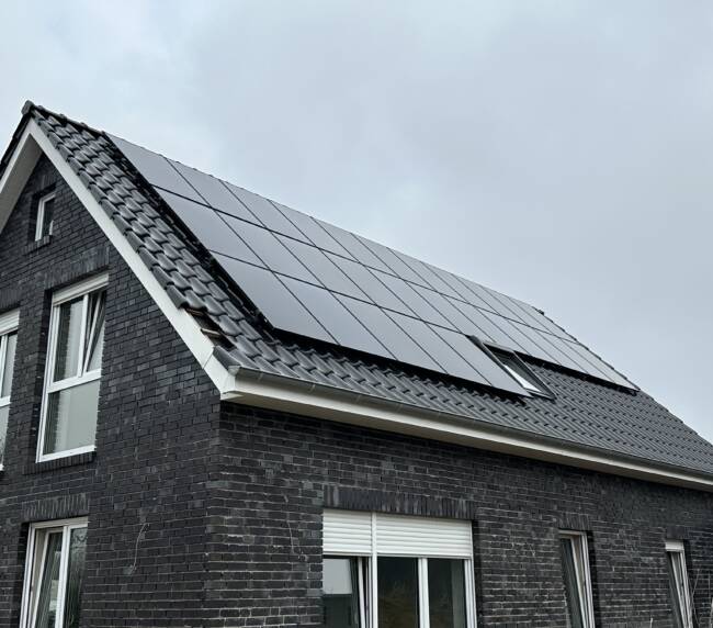 Solarmodule auf einem Dach